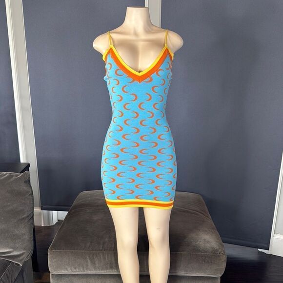 Women’s Blue BodyCon Mini Dress Crescent Pattern Adjustable Straps Size M NWT - Picture 1 of 14